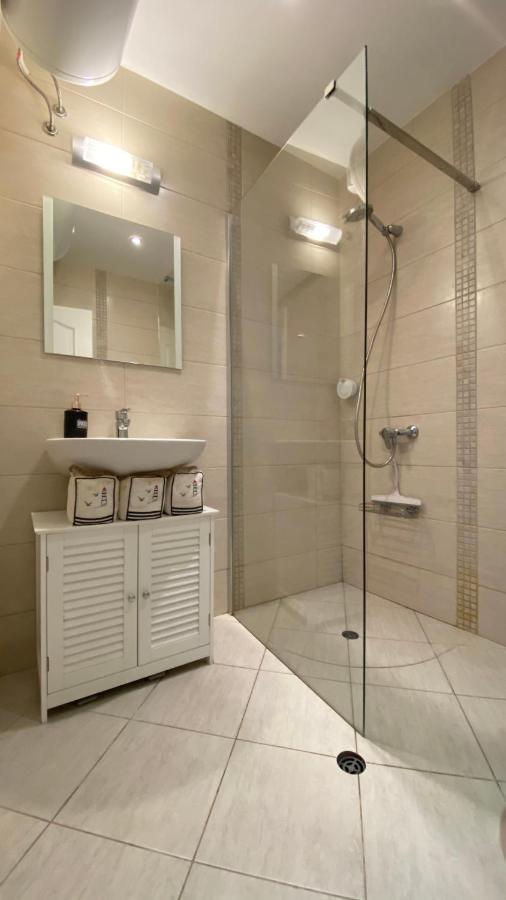 Apartello Modern Apartment - Balkan Breeze 7 Pantai Sunny Luaran gambar